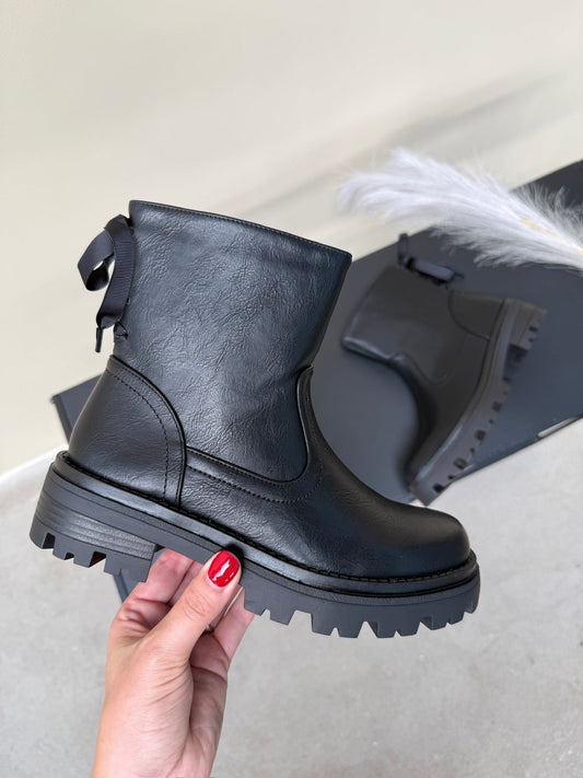 Bow - Botas Negras
