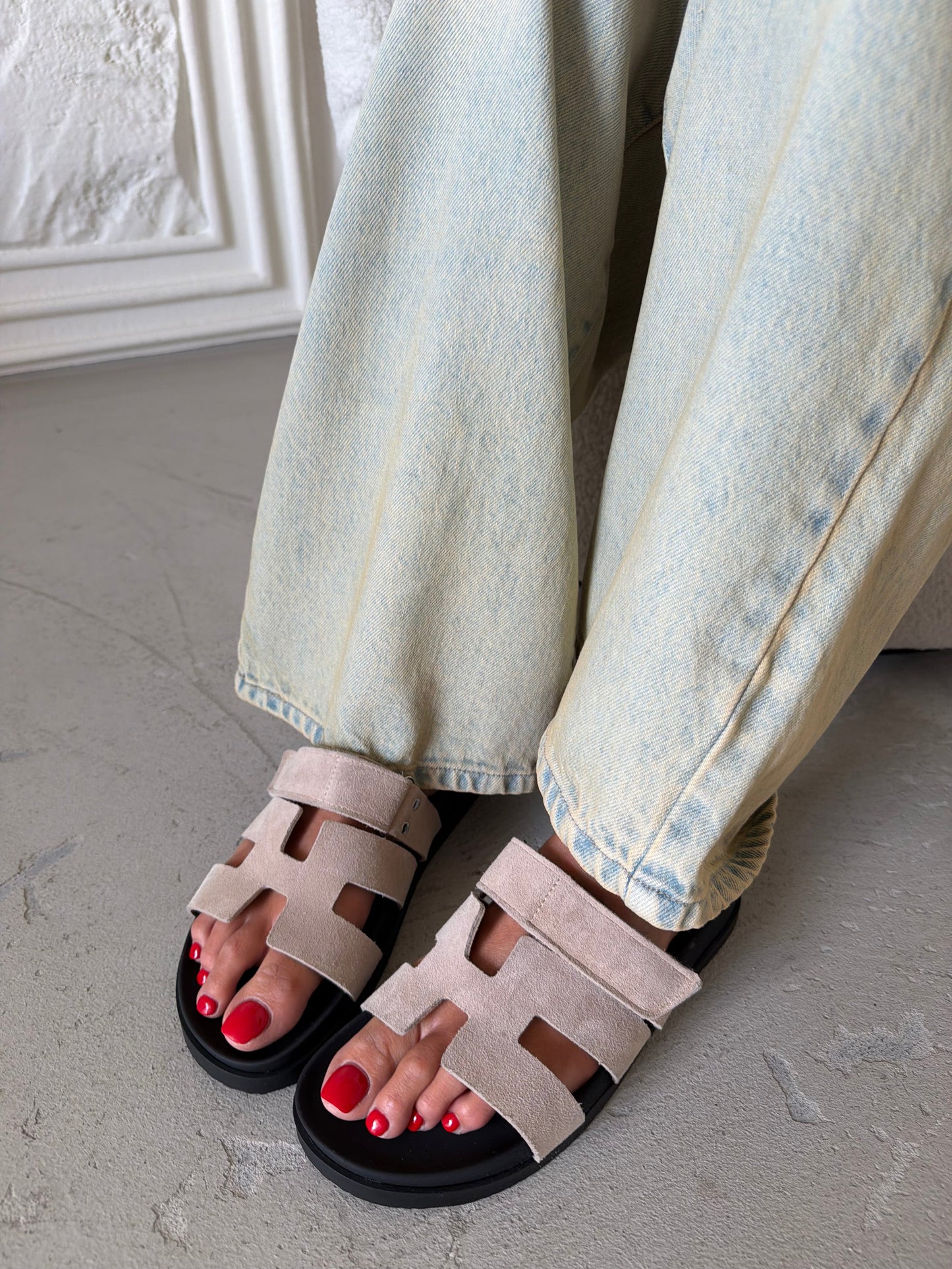Ciabatta con strappo in pelle e camoscio - Kathleen