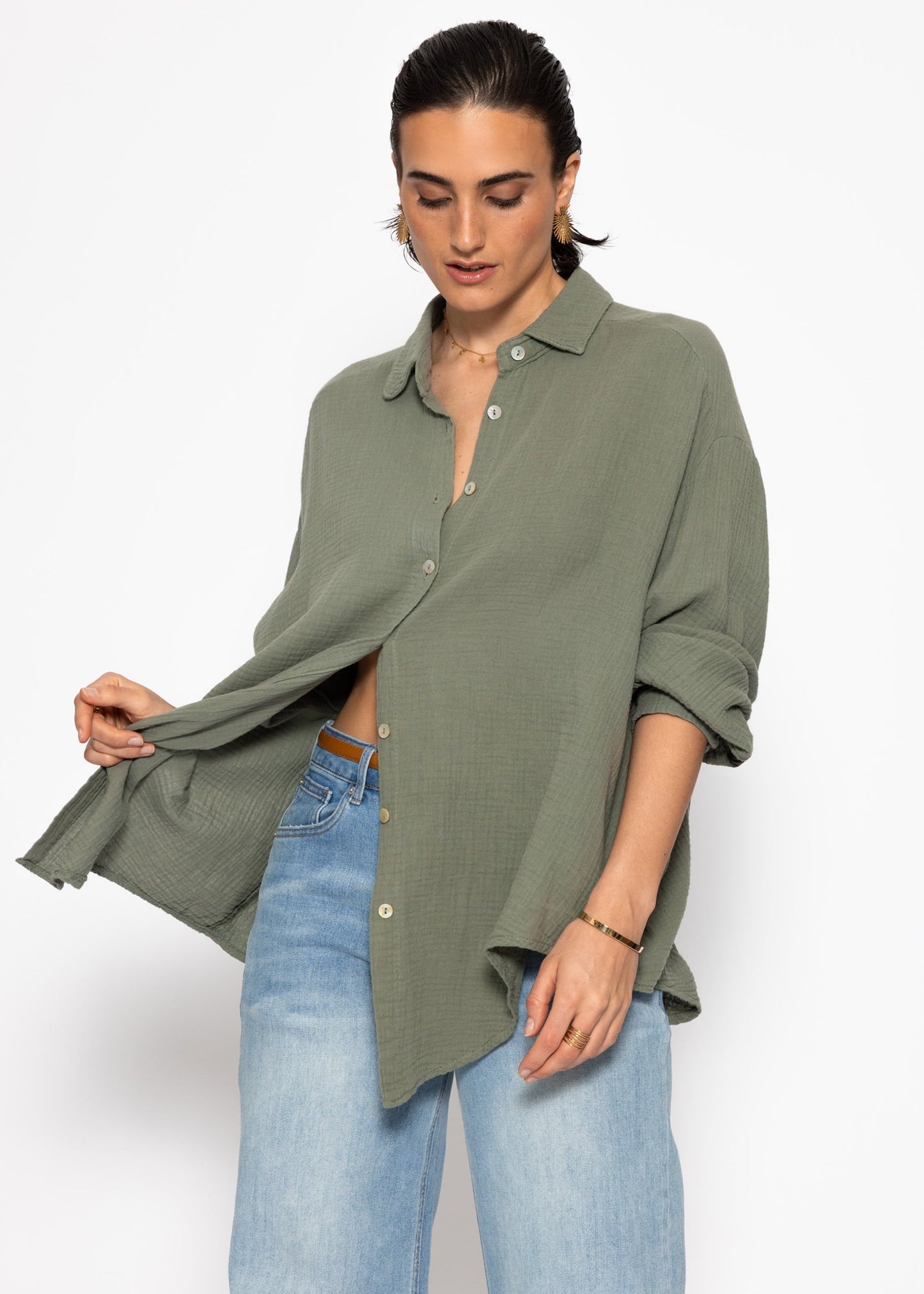 Blusa oversize, corta - caqui
