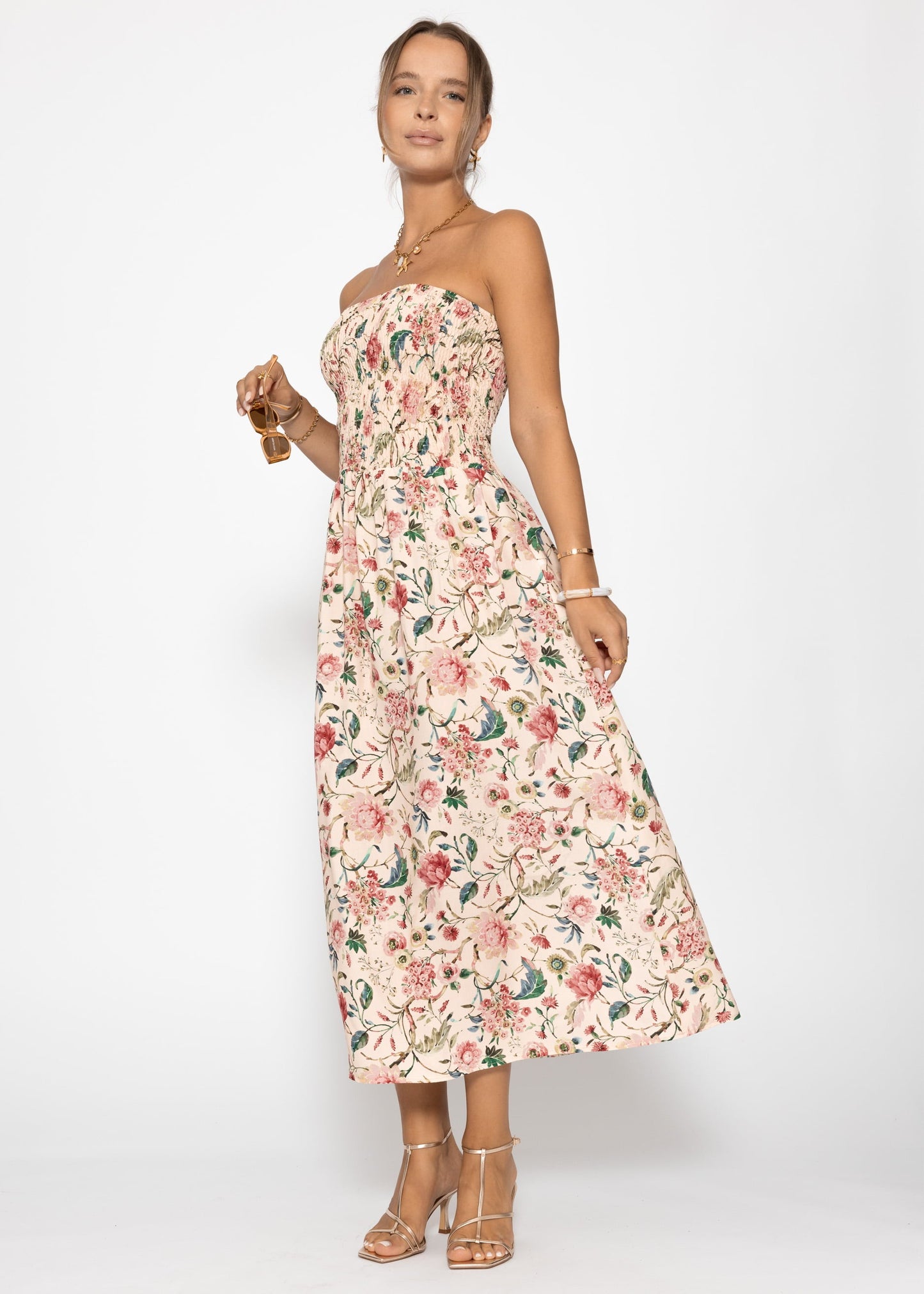 Vestido bandeau fruncido con estampado de florecitas - beige