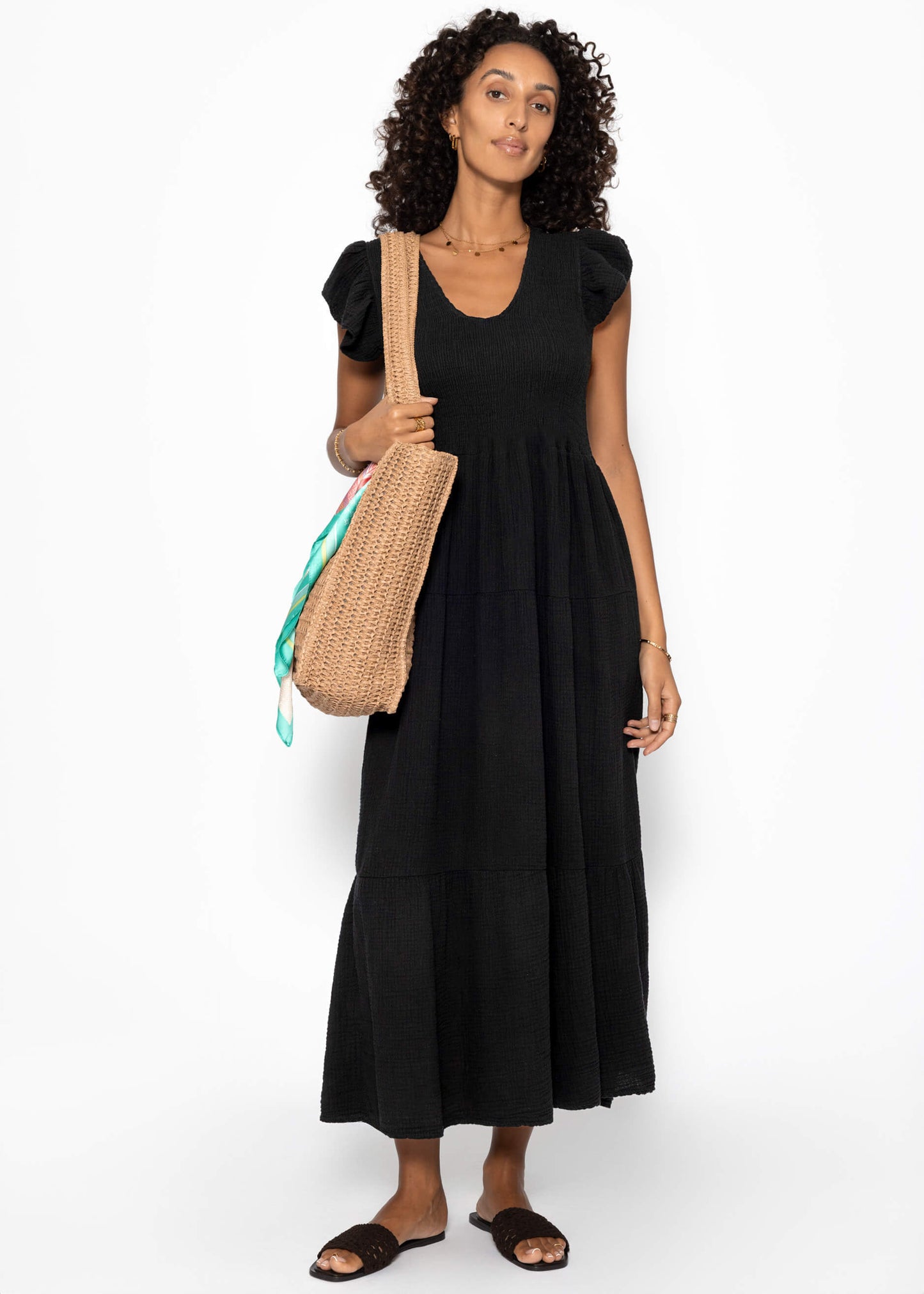Vestido largo de muselina con volantes y mangas de ala - negro