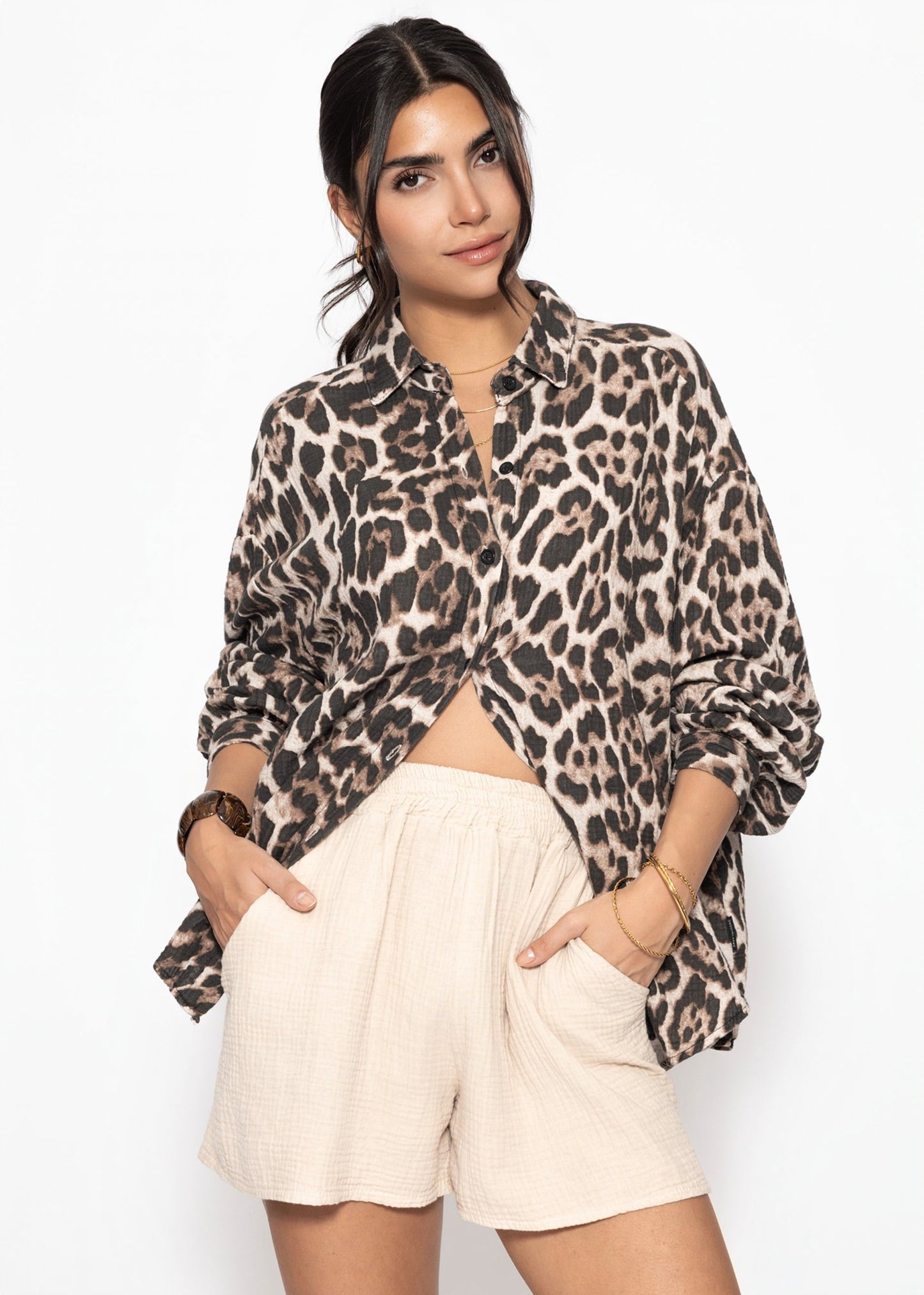 Blusa oversize  con estampado de leopardo - beige claro